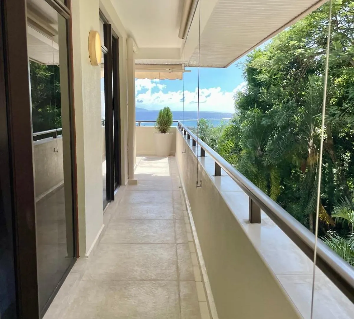 Luxury Eden & Spa - Private Jacuzzi - Sunset Lagoon View - Pool - Wifi Punaauia  Punaauia (Tahiti)