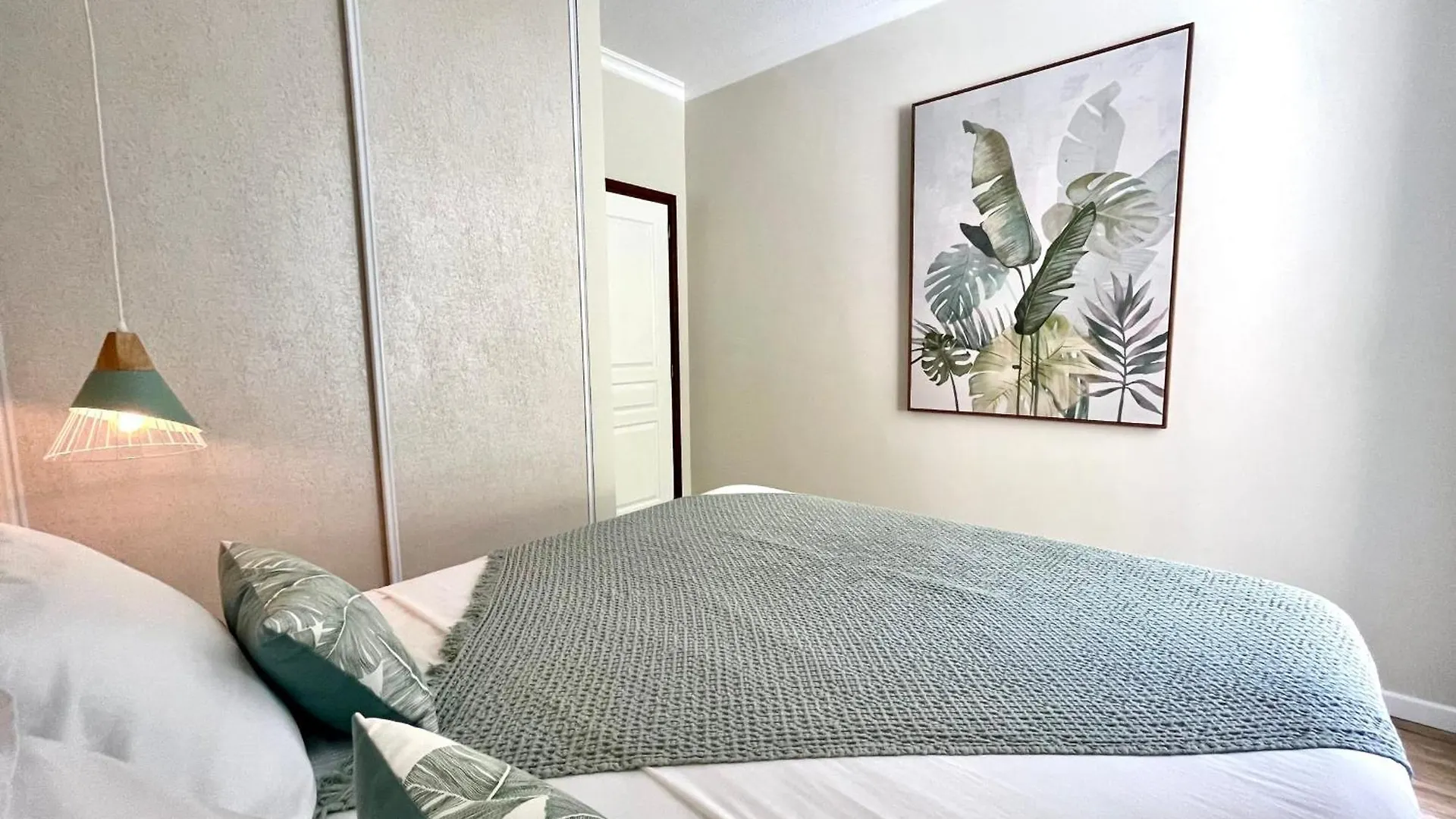 Luxury Eden & Spa - Private Jacuzzi - Sunset Lagoon View - Pool - Wifi Punaauia  Holiday home Punaauia (Tahiti)