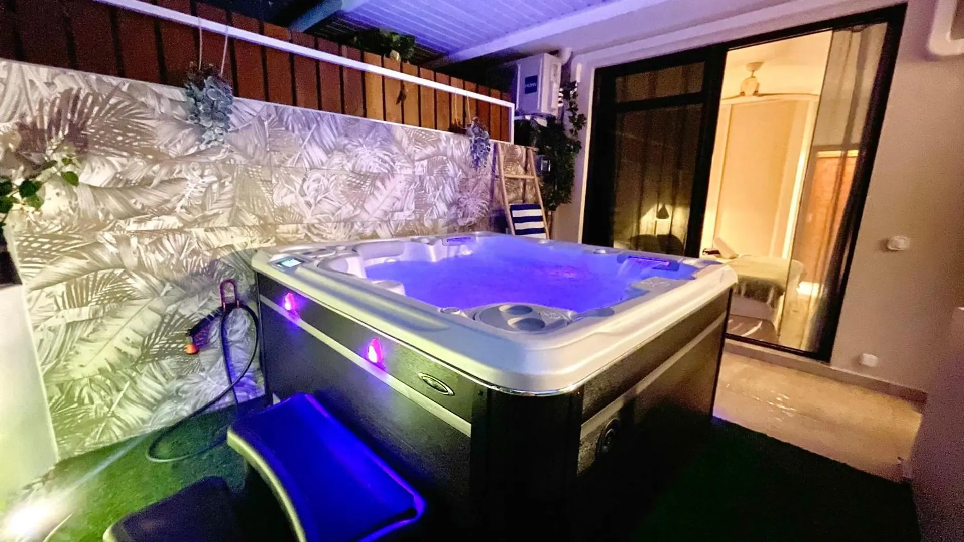Holiday home Luxury Eden & Spa - Private Jacuzzi - Sunset Lagoon View - Pool - Wifi Punaauia